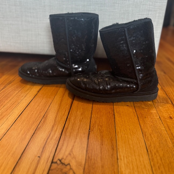 Sparkle UGGS - Picture 3 of 4